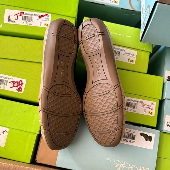 LIFESTRIDE WOMENS DIVERSE FLAT TAUPE (WIDE) - Picture 3 of 8